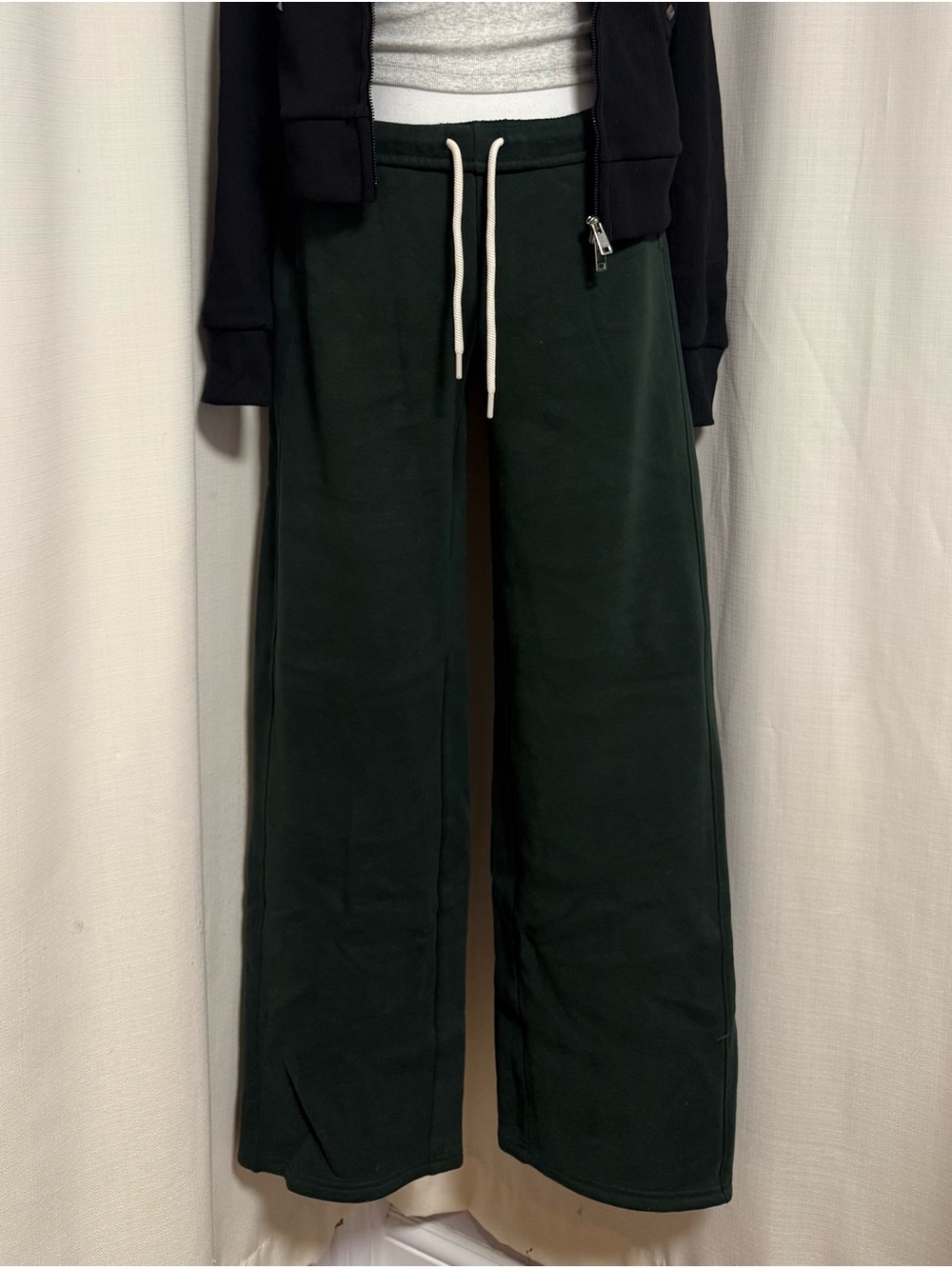 OFFLINE By Aerie Cloud Fleece
Trouser in XS Mystical Green